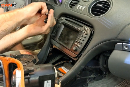 Mercedes Benz SL Class R230 Radio, Cupholder Removal