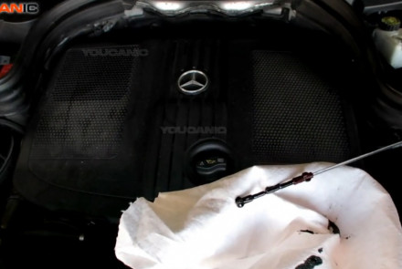 Mercedes-Benz GLK-Class Diesel Check Engine Oil Level