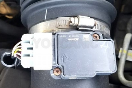 Cadillac Mass Air Flow (MAF) Sensor Replacement