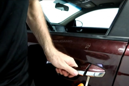 Unlock the Door Kia Optima with Dead Battery
