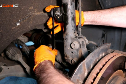 Toyota Camry Sway Bar Link Replacement