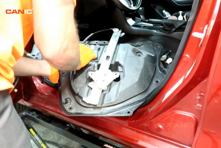 Replace Window Regulator 2013-2018 Mazda 3