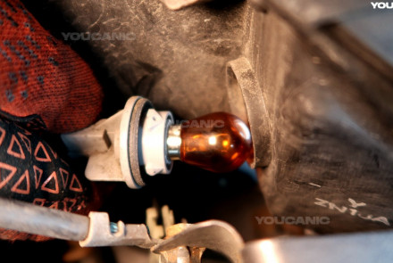 Replace Turn Signal Light Bulb Honda Fit 2007-2013