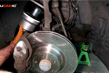 Replace Front Air Suspension Strut on Mercedes-Benz S-Class 2006-2013