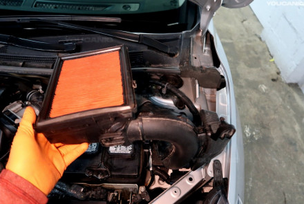 2013–2019 Nissan Sentra Engine Air Filter Replacement