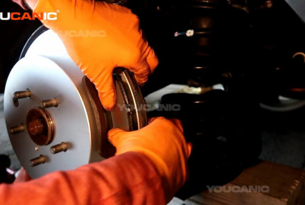 2014-2018 Toyota Highlander Rear Brake Pads & Rotor Replacement