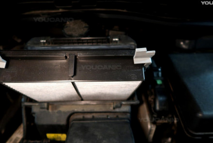 2015–2021 Kia Sedona Engine Air Filter Replacement